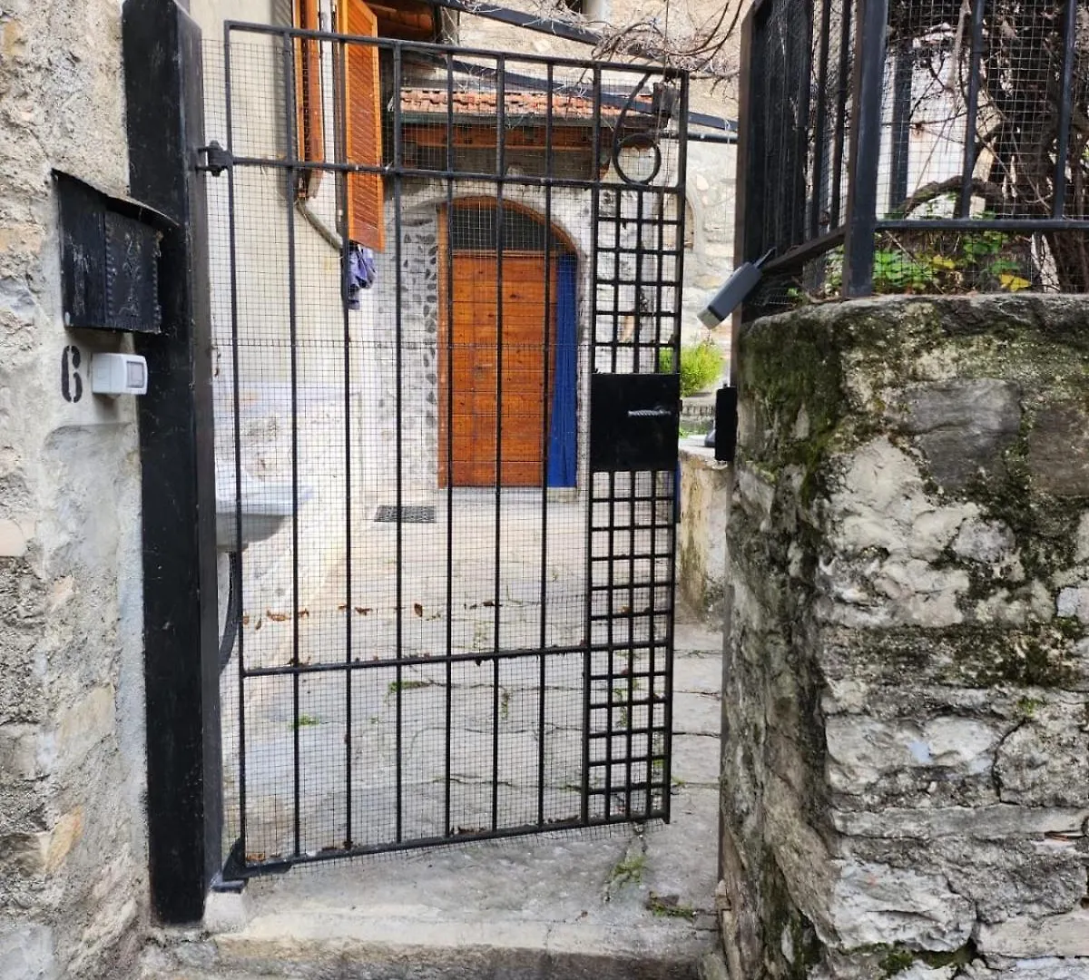 Casa Con Vista Lago - Il Capriccio Della Marchesa Carate Urio 0*,  Italy